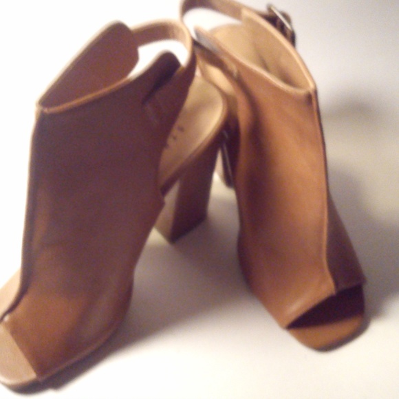 Brash leather heels - Picture 5 of 8